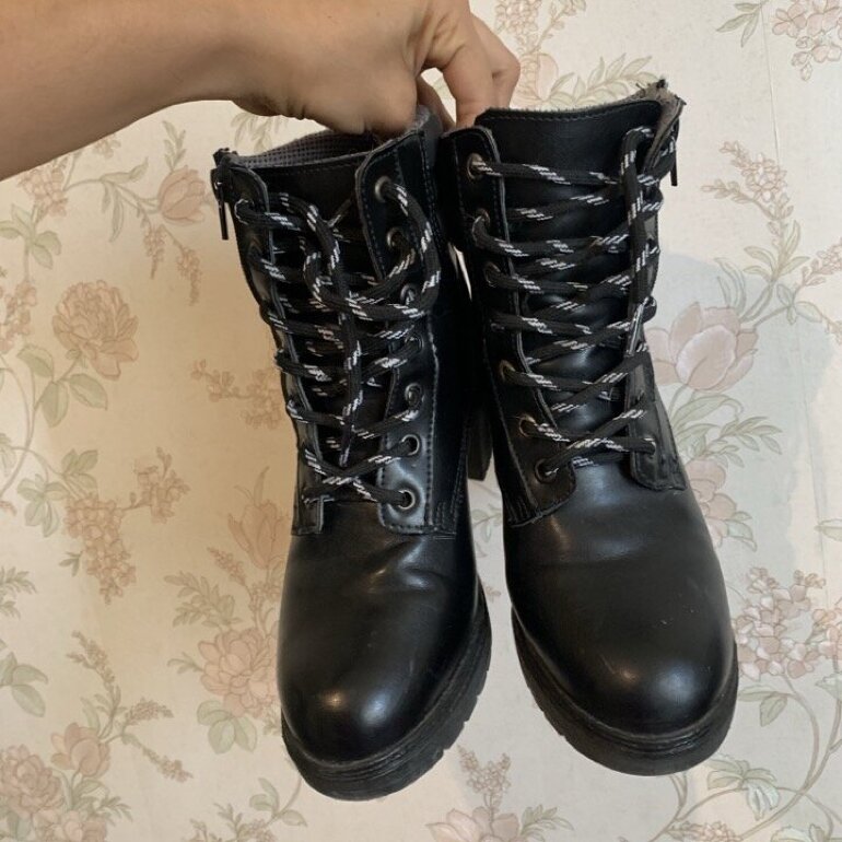 Botines con cintas de Erez de segunda mano GoTrendier