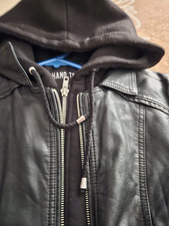 Chamarra tipo piel de Hang Ten de segunda mano GoTrendier