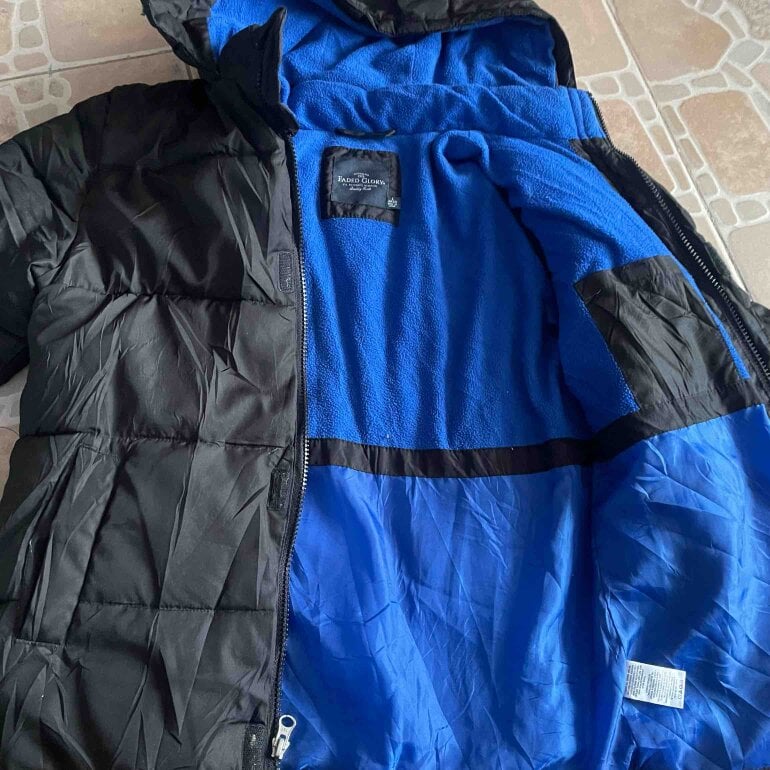 Chamarra negra faded glory de segunda mano GoTrendier