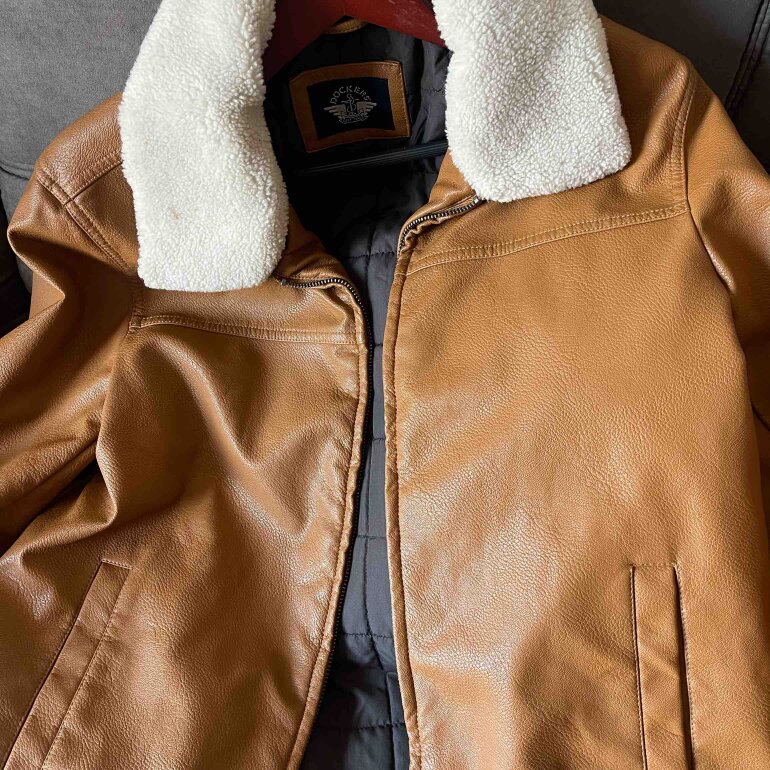 Chamarra piel y sherpa camel dockers de segunda mano GoTrendier