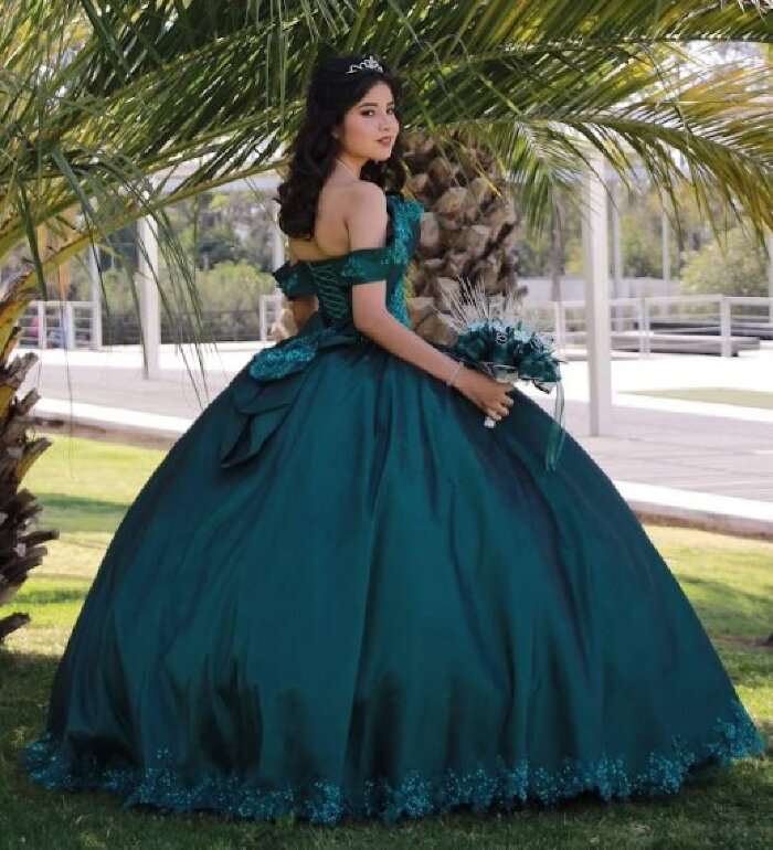 Vestido de XV años de Shein de segunda mano GoTrendier