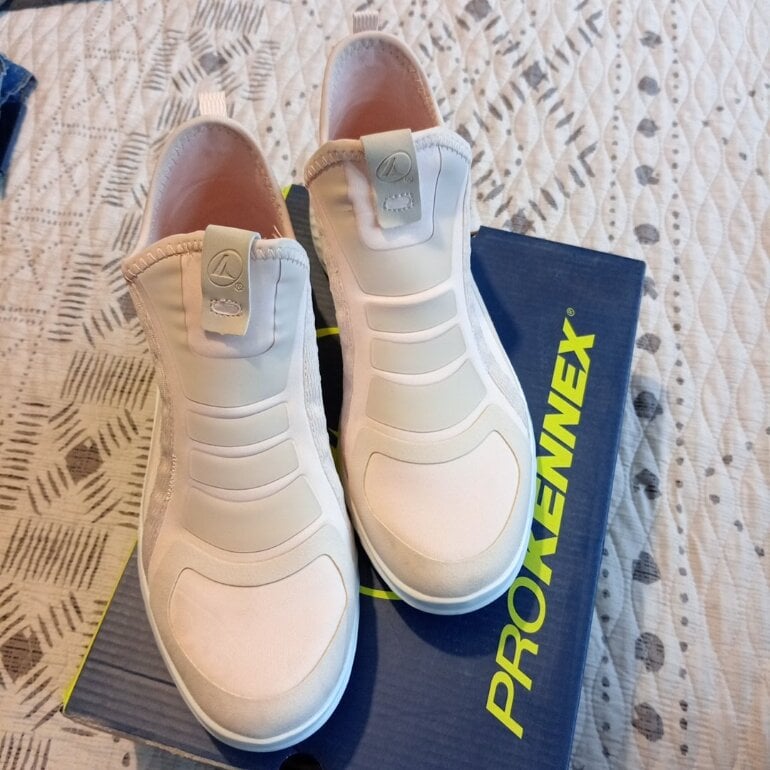 Preciosos tenis prokennex de segunda mano GoTrendier