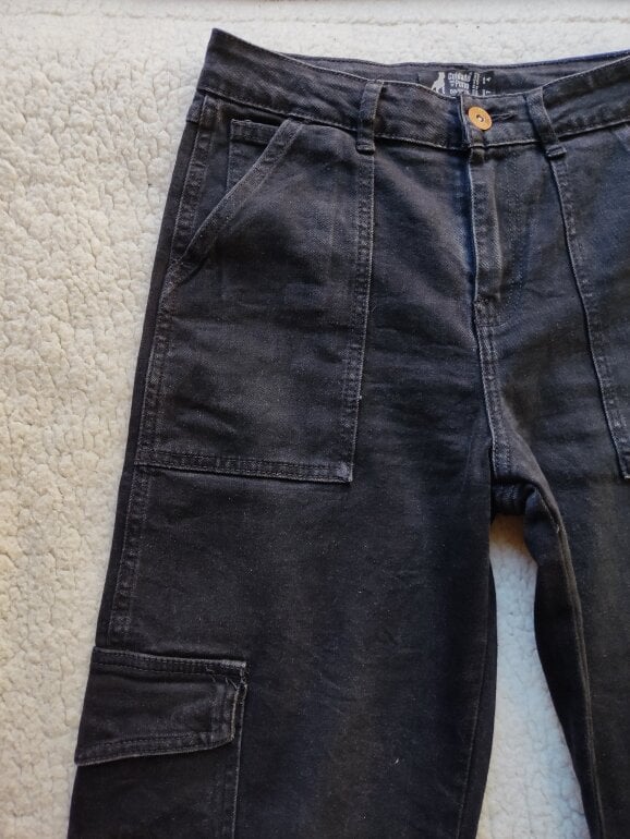 Pantalon negro cargo denim de Cuidado Con El Perro de segunda mano