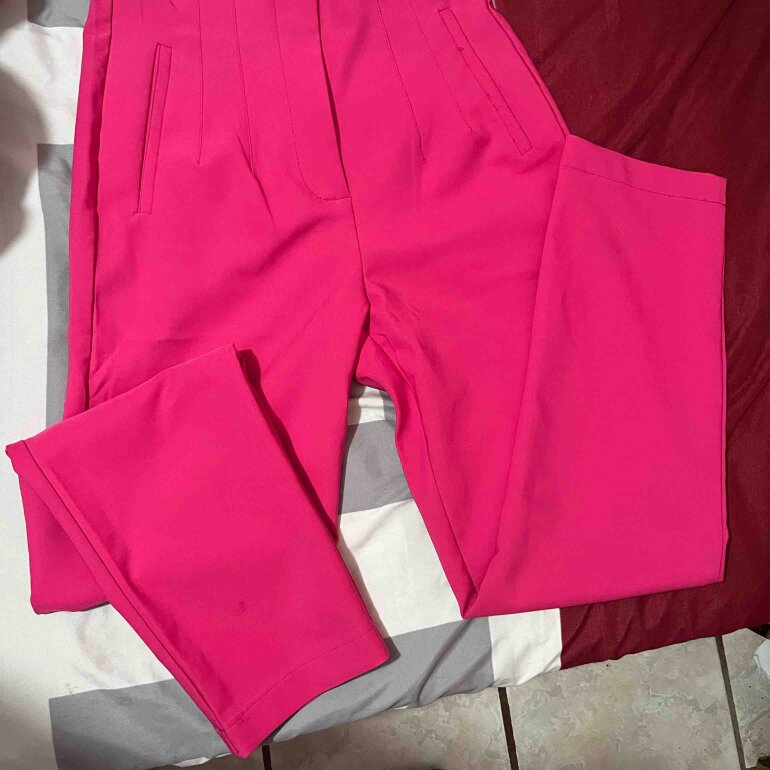 Pantalon de pinzas 💖 de Otras marcas de segunda mano GoTrendier