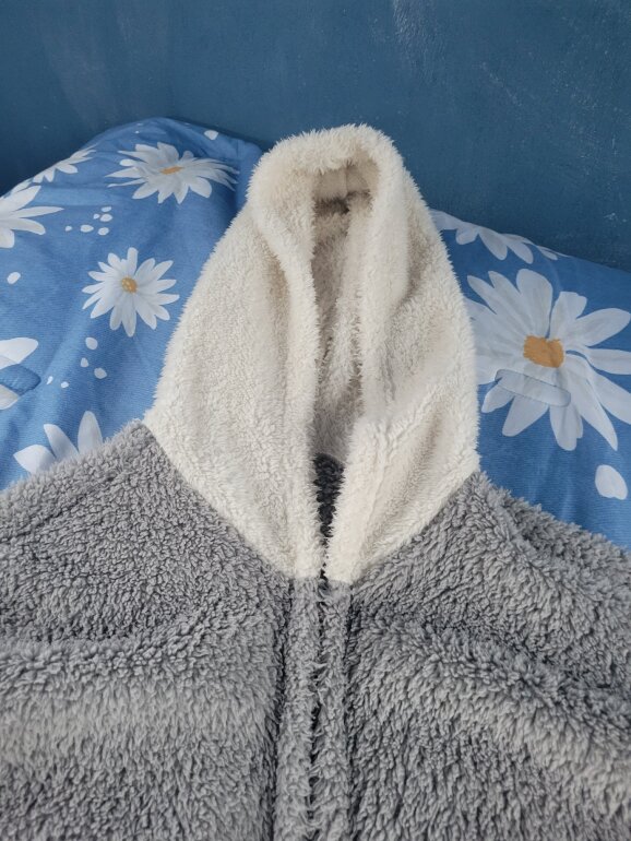 Bata para dormir con cierre!! de Shein de segunda mano GoTrendier