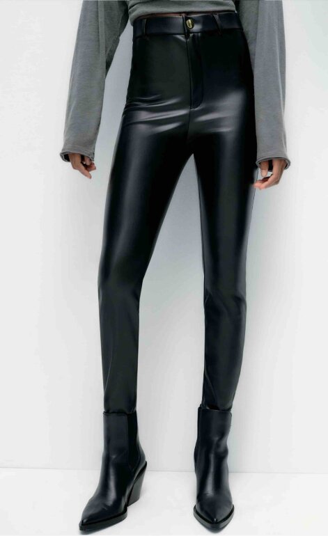 Leggings vinipiel negro de Zara de segunda mano GoTrendier