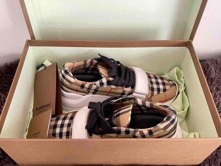 Tenis Burberry Check vintage 🧸✨ de segunda mano GoTrendier