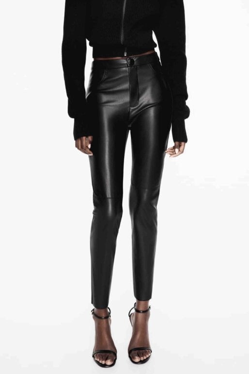 Pantalón de Vinil Zara de segunda mano GoTrendier