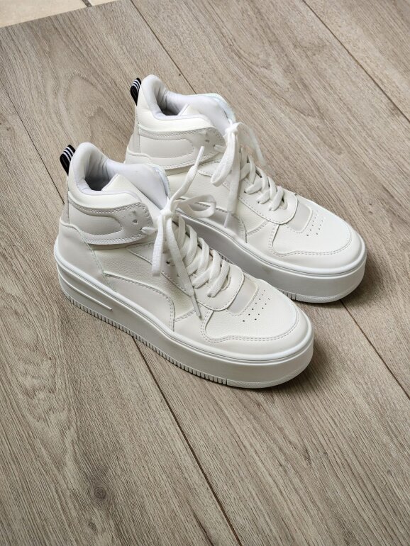 tenis nike blancos de bota