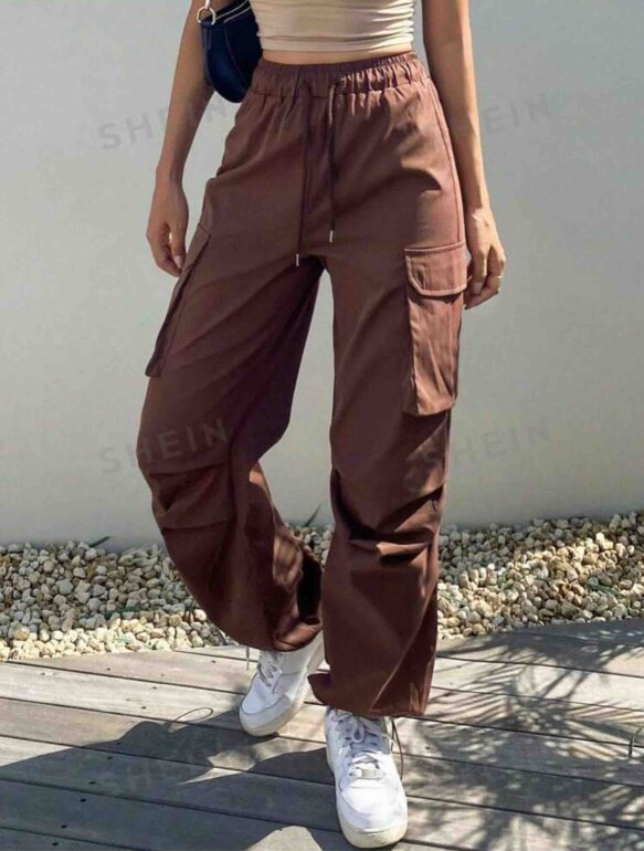 Pantalón cargo con bolsillos de Otras marcas de segunda mano