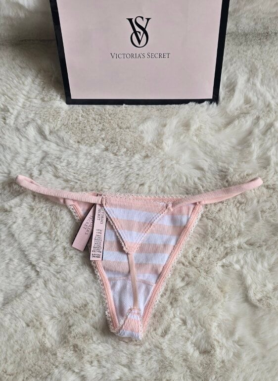 Tanga de hilo rosita Victoria's Secret de segunda mano GoTrendier