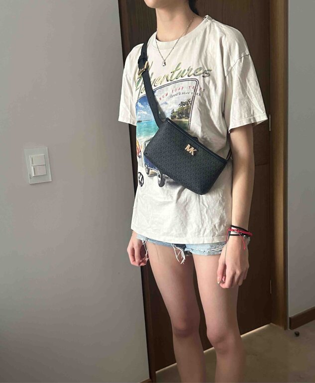 Bolsa cinturón MK nueva de Michael Kors de segunda mano GoTrendier