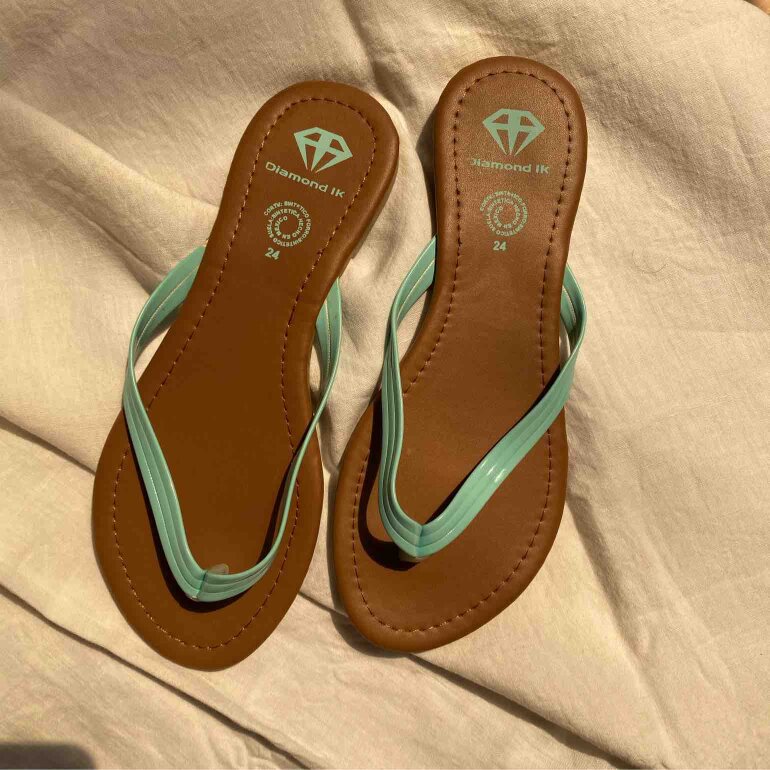 Sandalias color menta 😍 de Otras marcas de segunda mano GoTrendier