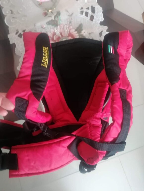 Cangurera para bebe marca Ferrari de segunda mano GoTrendier - Main Image