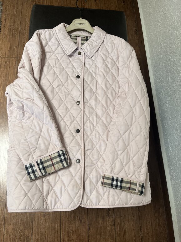 Chamarra Burberry Mujer de segunda mano - GoTrendier
