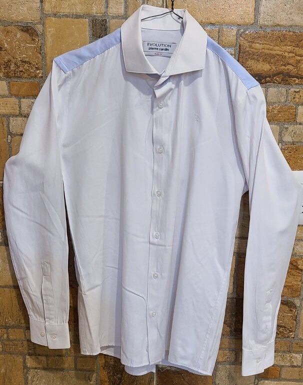 Camisa blanca Evolution Pierre Cardin de segunda mano GoTrendier