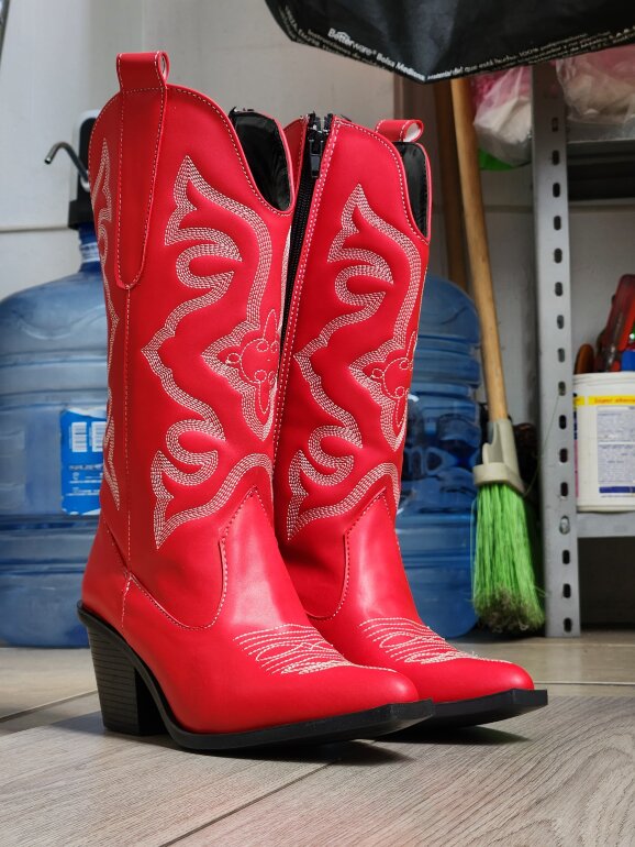 BOTAS VAQUERAS WESTERN ROJAS BORDADAS de Otras marcas de segunda mano ...