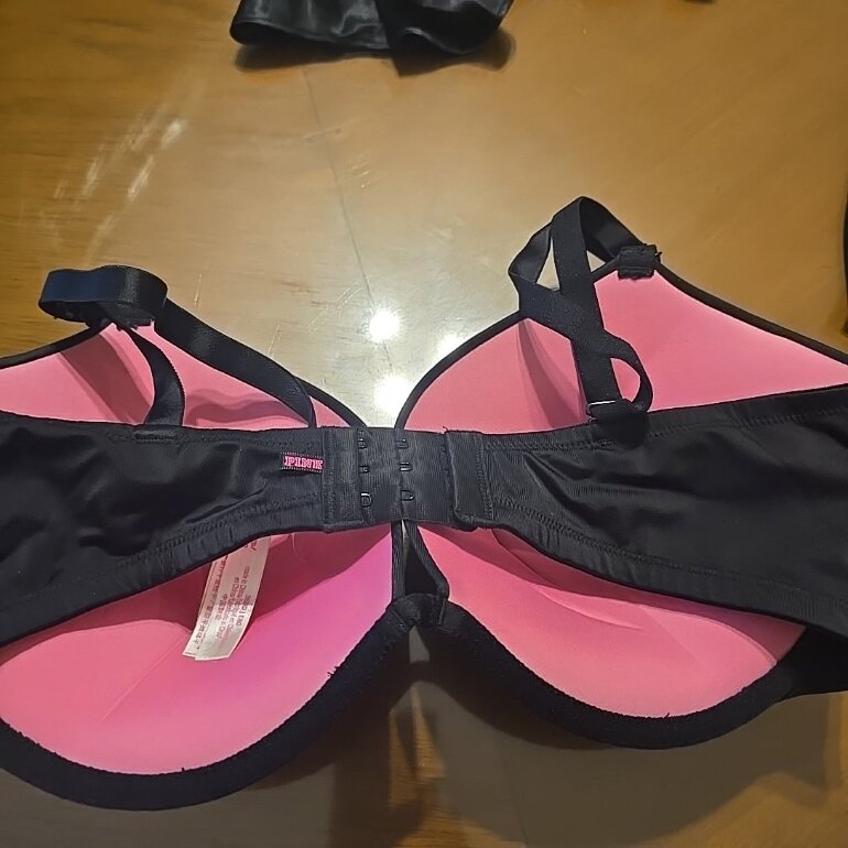 PINK BRA 36DD CON DOBLE PUSH UP de segunda mano - GoTrendier