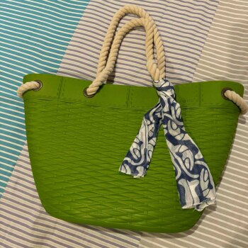 Bolsa se fin se semana de Crocs de segunda mano GoTrendier