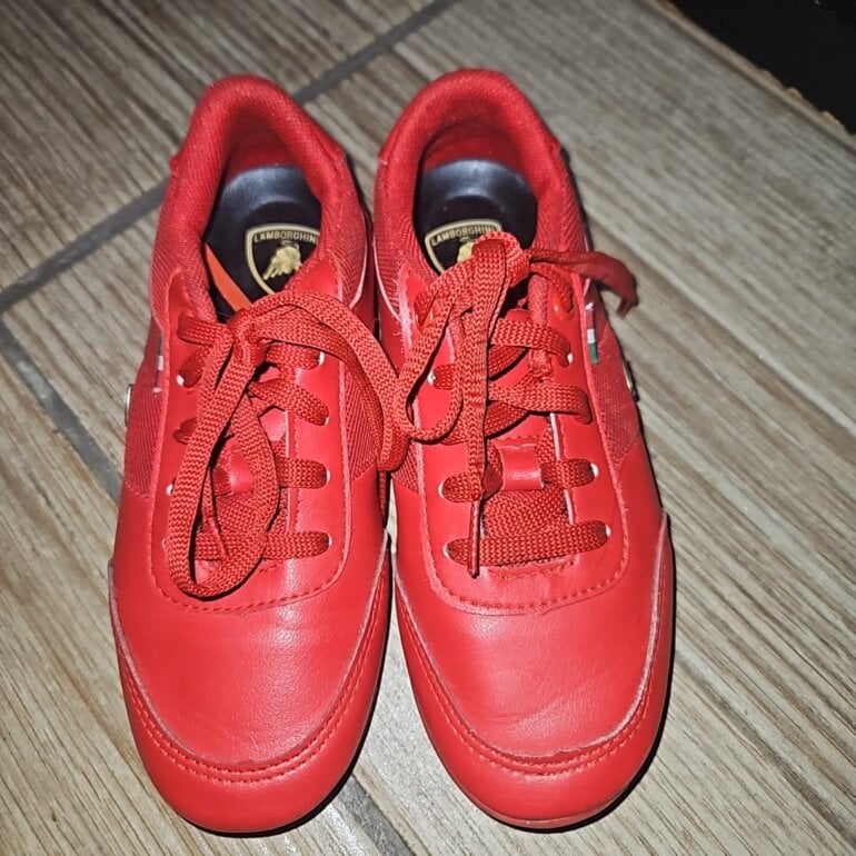 TENIS ROJOS LAMBORGHINI🤩 de Otras marcas de segunda mano GoTrendier