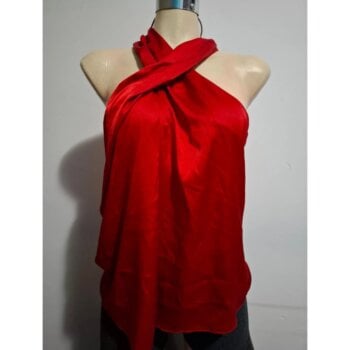 Blusa roja estilo satinado de Shein de segunda mano GoTrendier