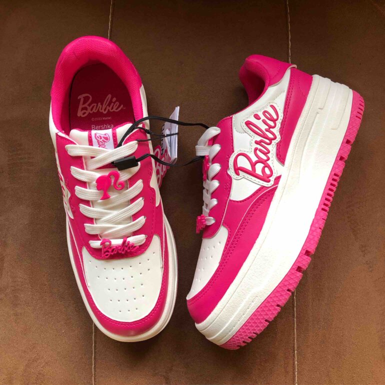 Tenis Bershka edición Barbie de segunda mano GoTrendier