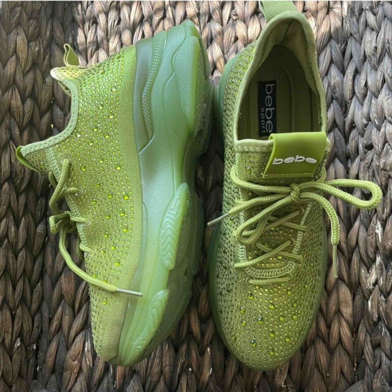 Tenis marca BEBE NUEVOS- ORIGINALES de segunda mano GoTrendier