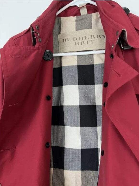 BURBERRY GABARDINA ROJA de segunda mano GoTrendier