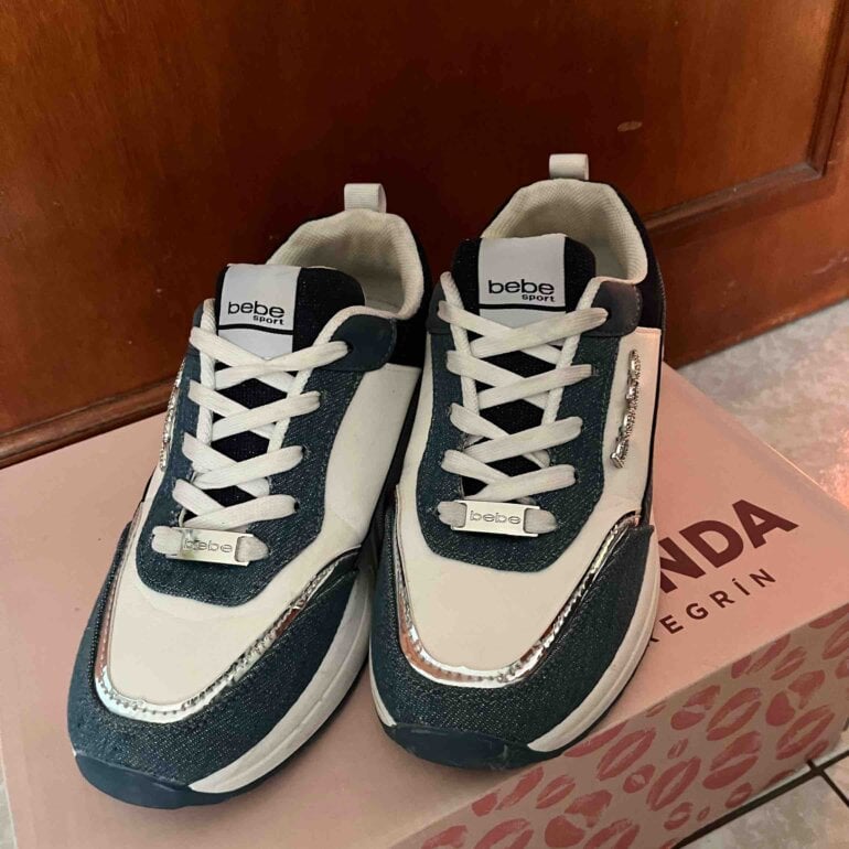 Tenis marca bebe para mujer de segunda mano GoTrendier