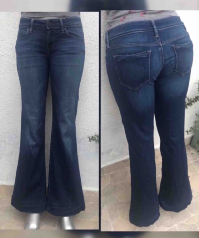 Jeans acampanado azul de Otras marcas de segunda mano GoTrendier