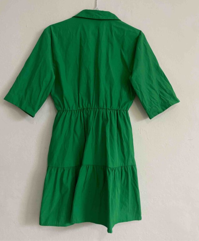 Vestido corto de Stradivarius de segunda mano GoTrendier