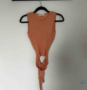 Blusa knit con espalda descubierta de Zara de segunda mano