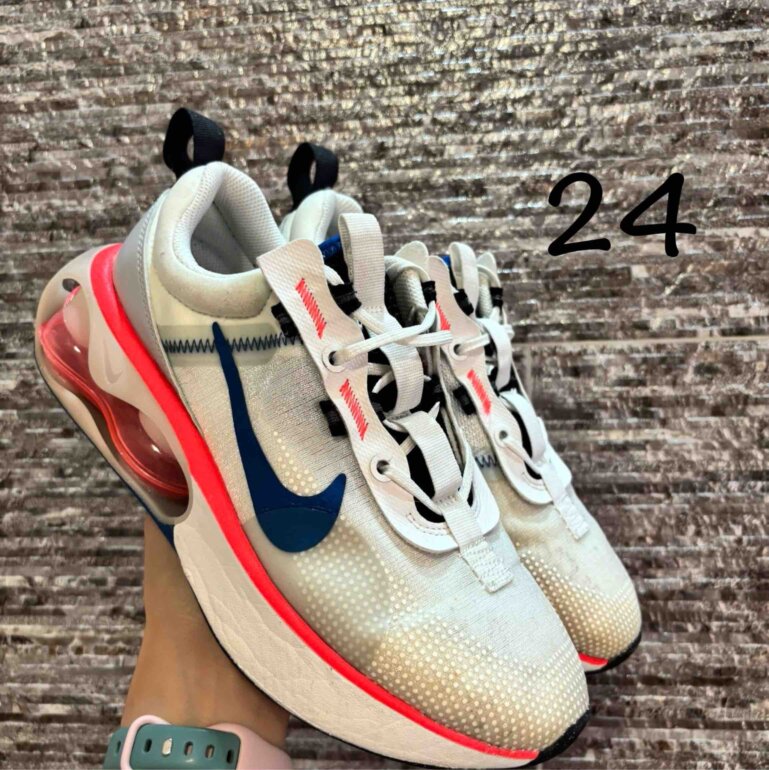 Tenis Nike Air Max 2021 Summit de segunda mano GoTrendier