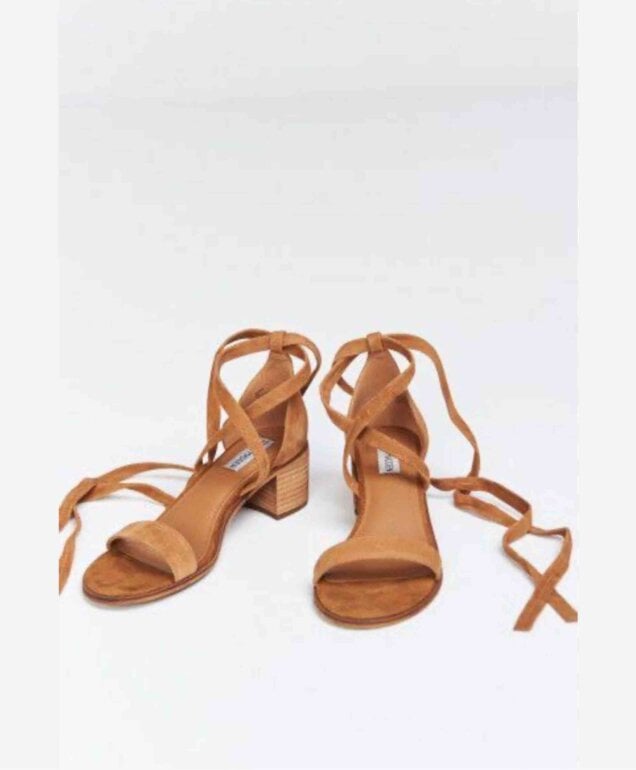 Sandalias de correas color café de Steve Madden de segunda mano