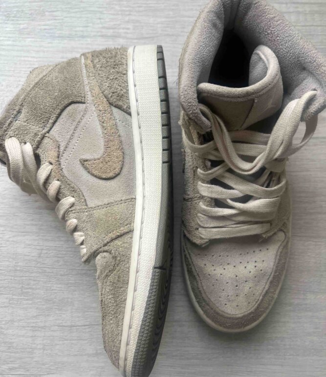 Nike Jordan Mid Suede Gamuza de segunda mano GoTrendier