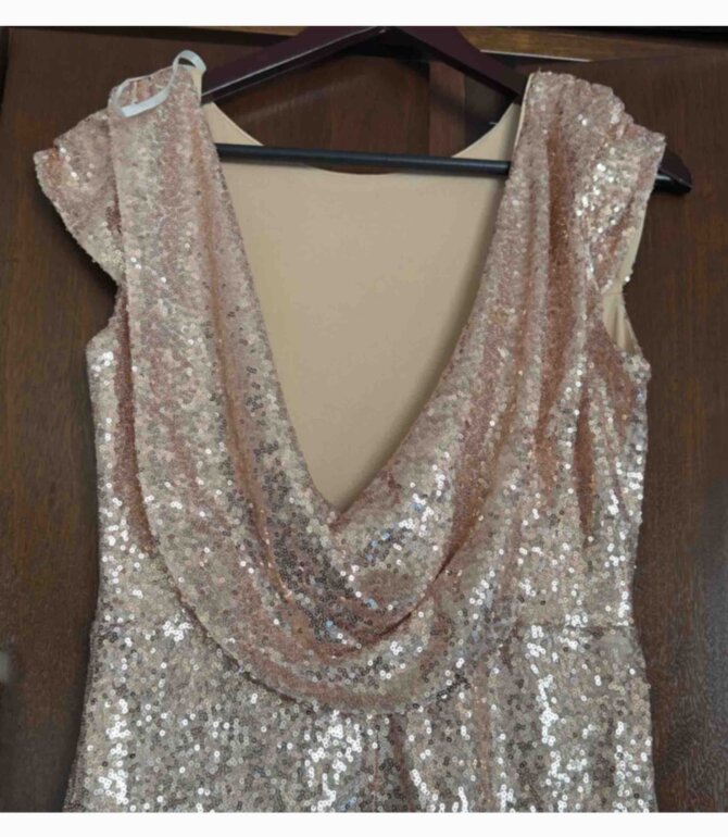 Vestido de noche largo lentejuelas de Windsor de segunda mano