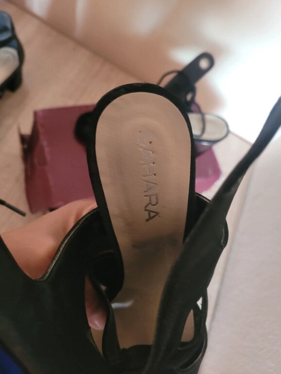 Sandalias marca sahara negras de segunda mano GoTrendier