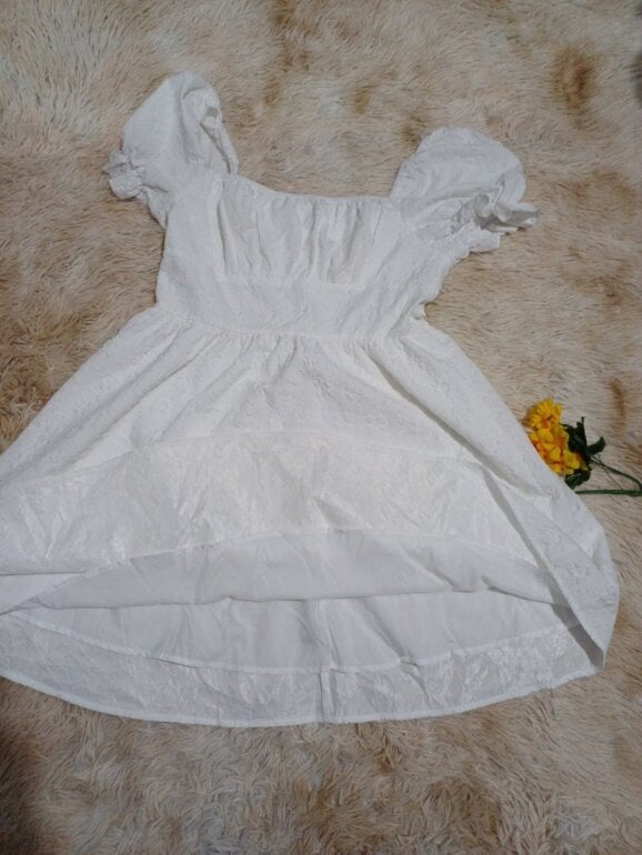 Vestido 🤍blanco corto de segunda mano GoTrendier