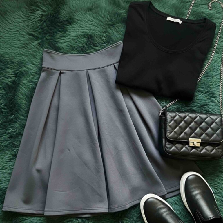 Falda tablones shein nueva Mediana de segunda mano GoTrendier