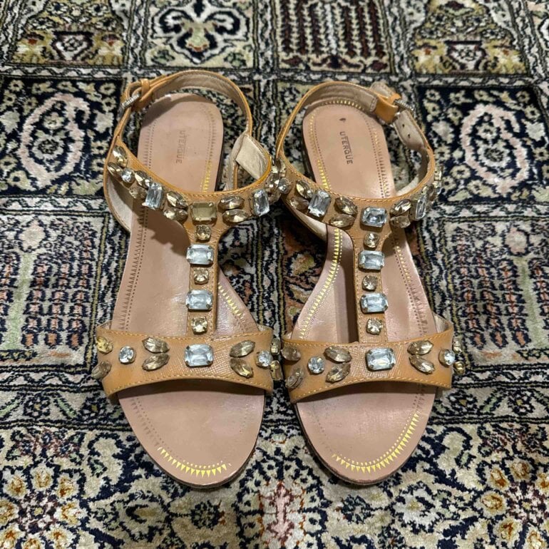 Sandalias uterqüe piedreria de segunda mano GoTrendier