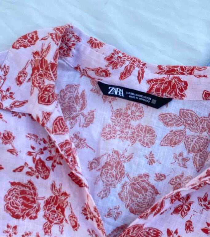 Camisa floreada ZARA de segunda mano GoTrendier