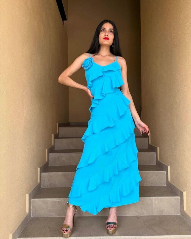 Vestido azul flor de Milk & Honey de segunda mano GoTrendier