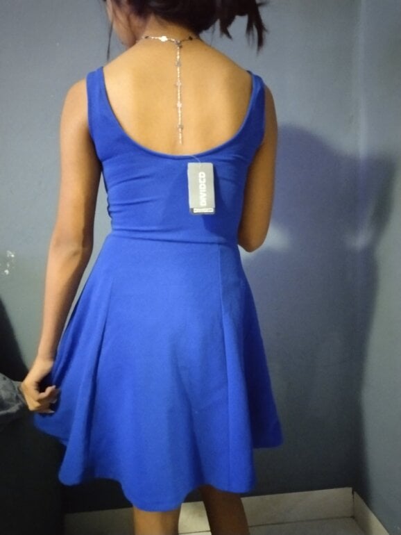 Hermoso vestido color azul rey de H&M de segunda mano - GoTrendier