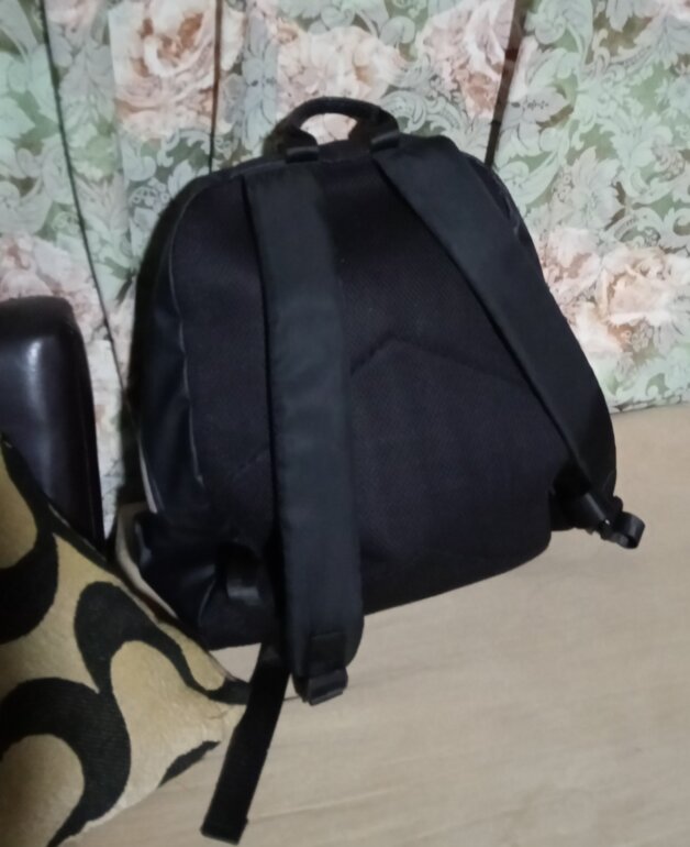 boy london leather backpack Mochila Reforzada Casual Escolar Color Negro Diseñ – BOY LONDON Our new leather collection features thoughtful details inspired by the original ranch jacket worn by generations of King Ranch cowboys Black Leather Backpack for Men