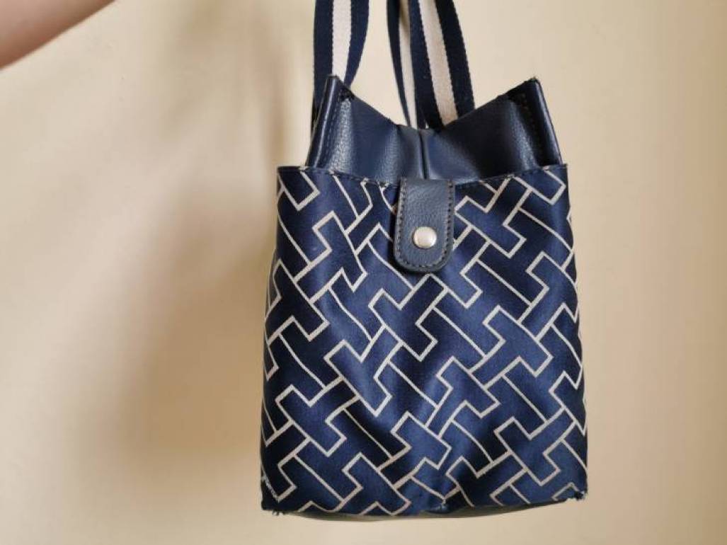 Bolso Tommy Hilfiger Original de segunda mano - GoTrendier