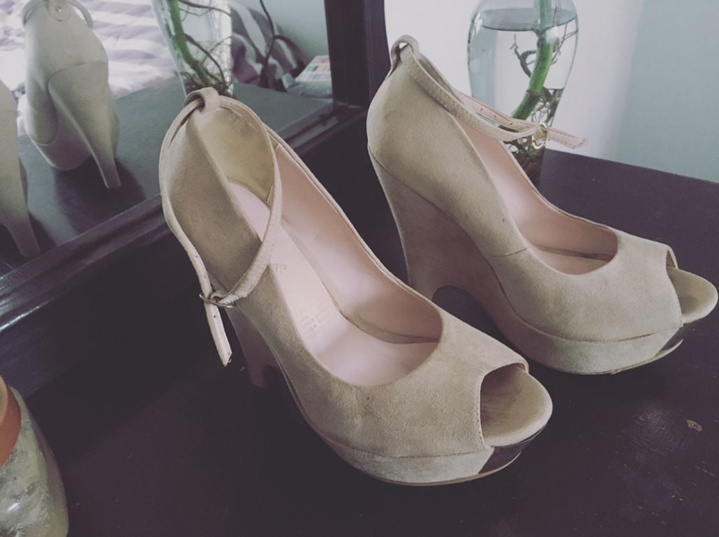 Zapatos Andrea color beige de segunda mano - GoTrendier