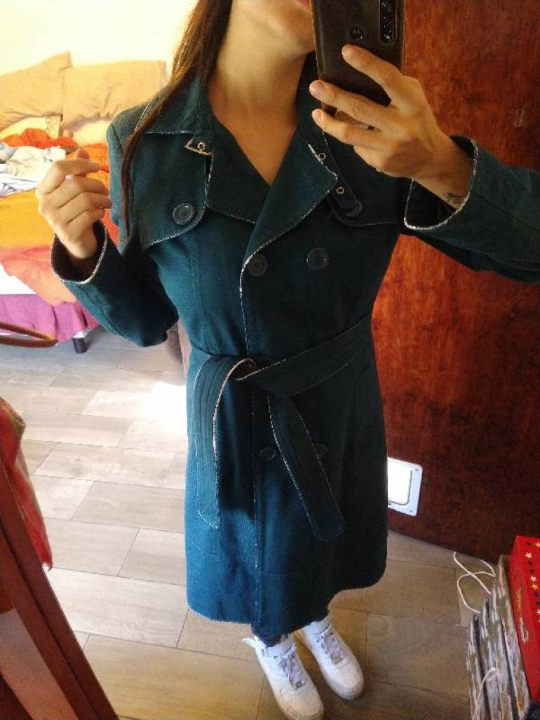 Gabardina verde esmeralda EXPRESS de segunda mano - GoTrendier