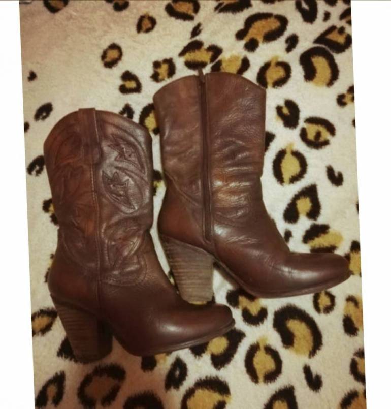 Botas vaqueras Andrea de piel de segunda mano GoTrendier