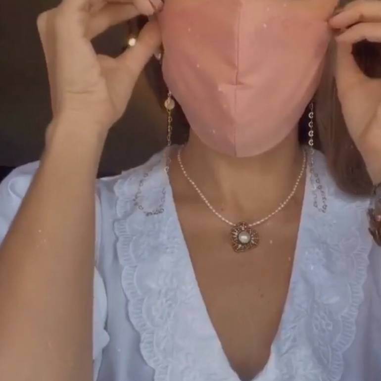 Collar para cubrebocas Espectacular! de Otras marcas de segunda mano