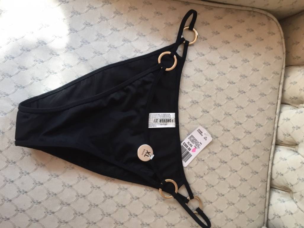 Bikini traje de baño de Forever 21 de segunda mano - GoTrendier